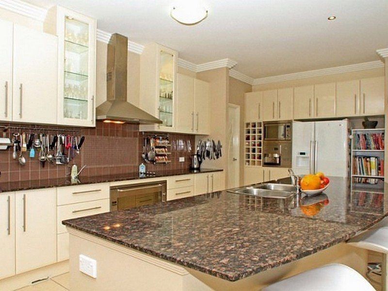 31 Salvado Drive, Pacific Pines QLD 4211