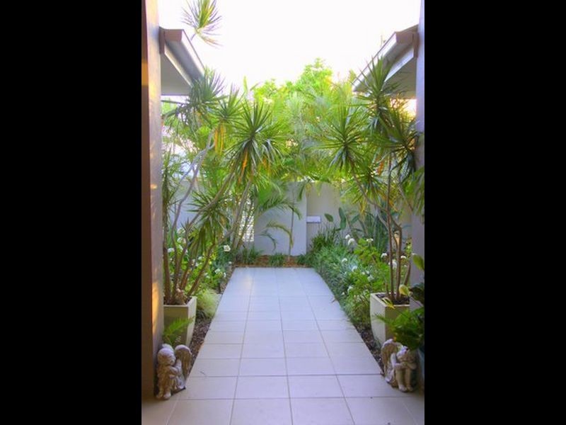 31 Salvado Drive, Pacific Pines QLD 4211