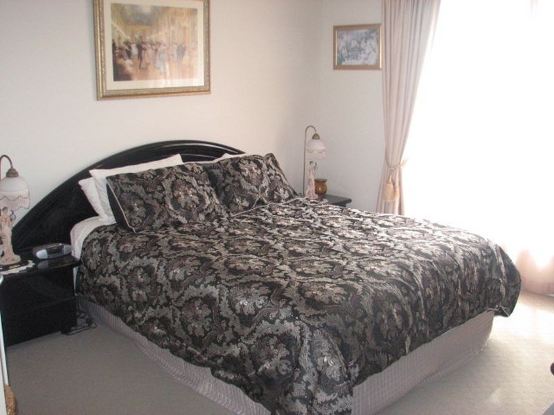 64 Aldgate Crescent, Pacific Pines QLD 4211
