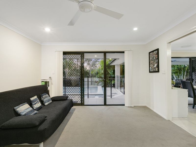 3 Bimberi Row, Pacific Pines QLD 4211