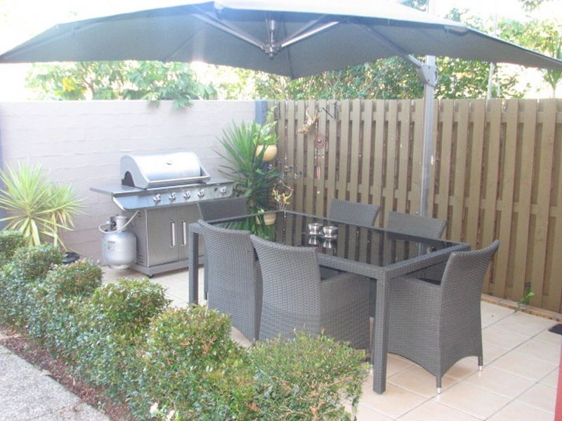 Unit 8/205 Universal Street, Oxenford QLD 4210