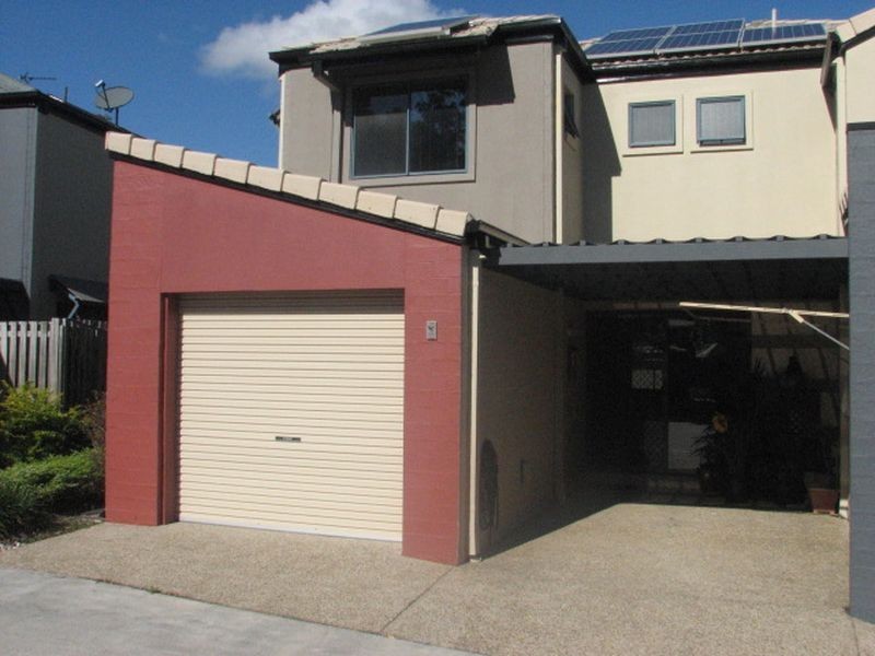 Unit 8/205 Universal Street, Oxenford QLD 4210