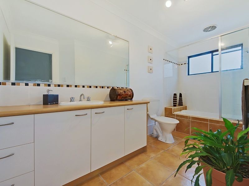 78/31 Archipelago Street, Pacific Pines QLD 4211