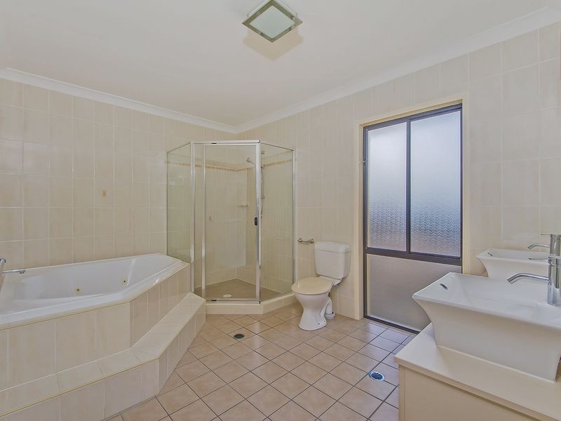 22 Maloney Crescent, Maudsland QLD 4210