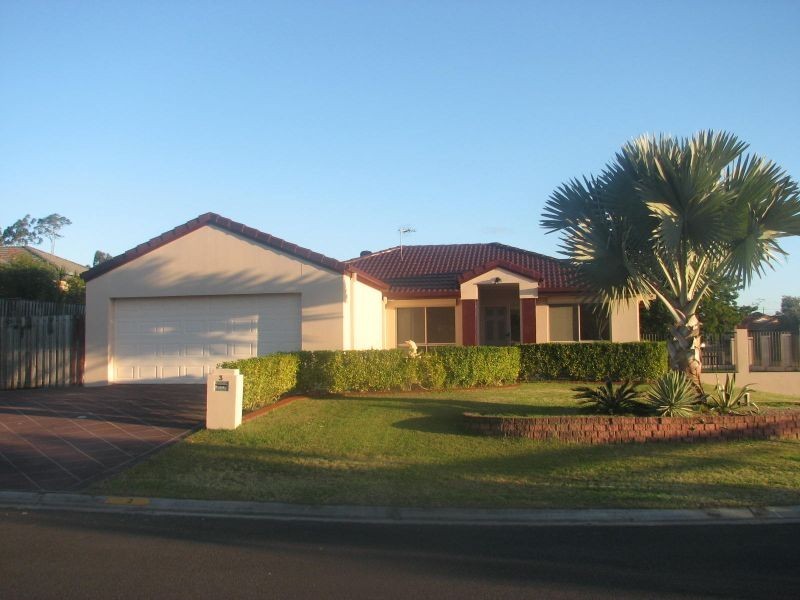 3 Laysan Crescent, Oxenford QLD 4210