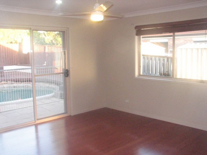 3 Laysan Crescent, Oxenford QLD 4210