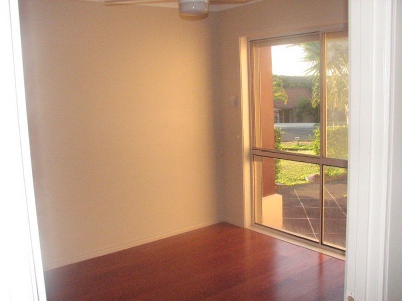 3 Laysan Crescent, Oxenford QLD 4210