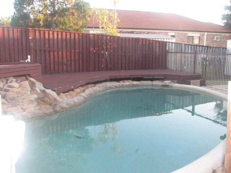 3 Laysan Crescent, Oxenford QLD 4210