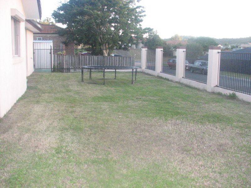 3 Laysan Crescent, Oxenford QLD 4210