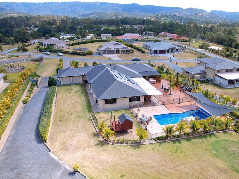 15 Ginger Rogers Road, Maudsland QLD 4210