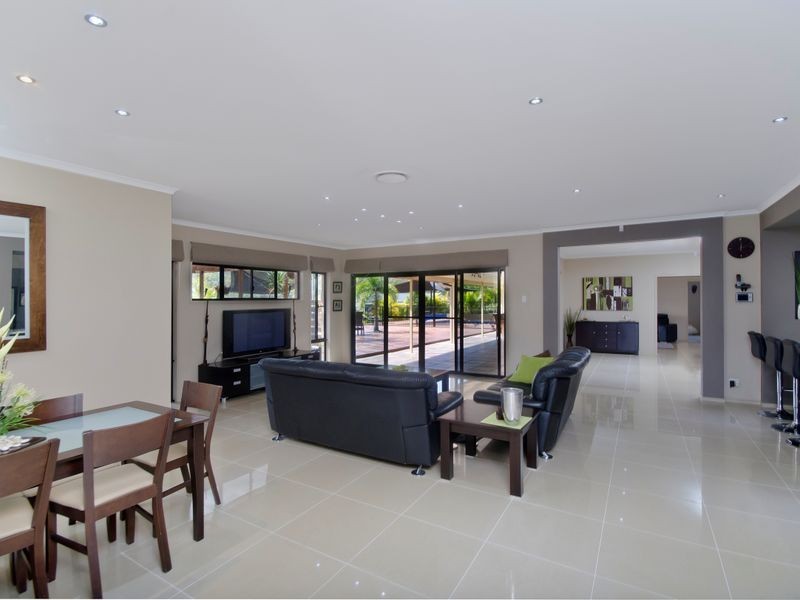 15 Ginger Rogers Road, Maudsland QLD 4210