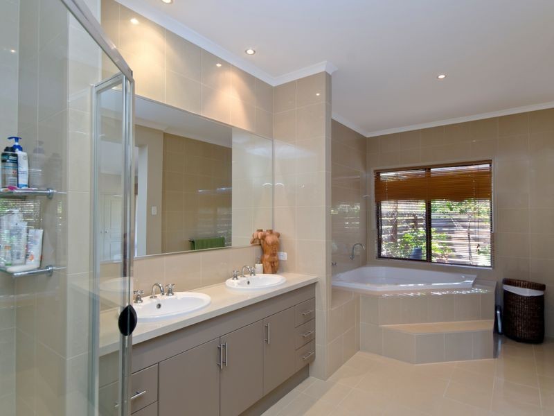 15 Ginger Rogers Road, Maudsland QLD 4210