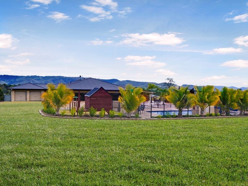 15 Ginger Rogers Road, Maudsland QLD 4210