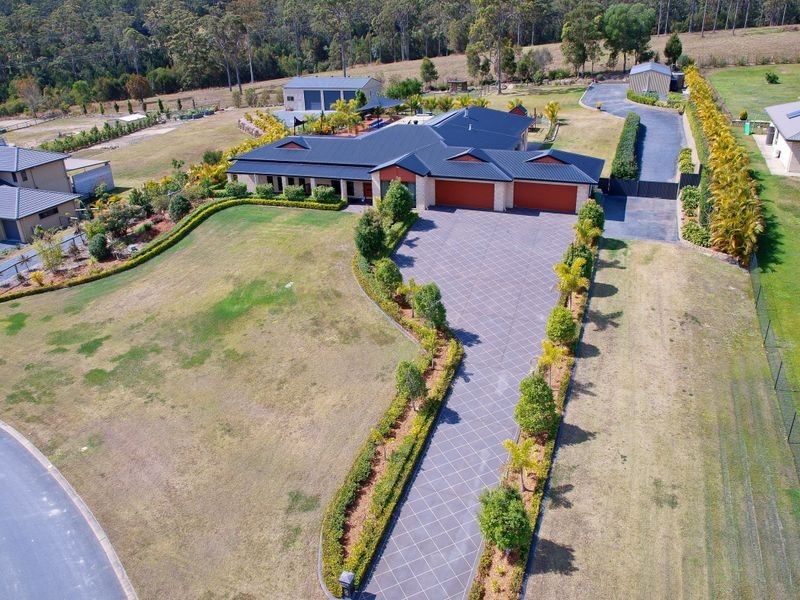 15 Ginger Rogers Road, Maudsland QLD 4210