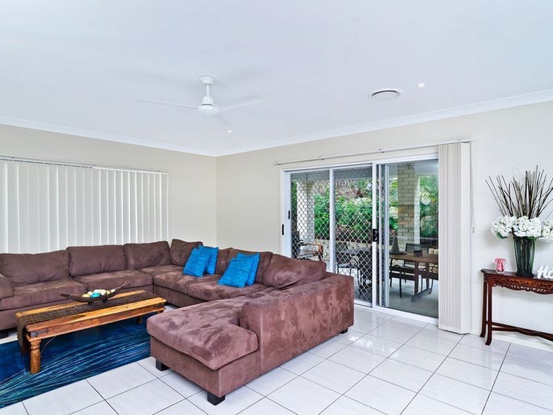 49 Barradeen Circuit, Pacific Pines QLD 4211