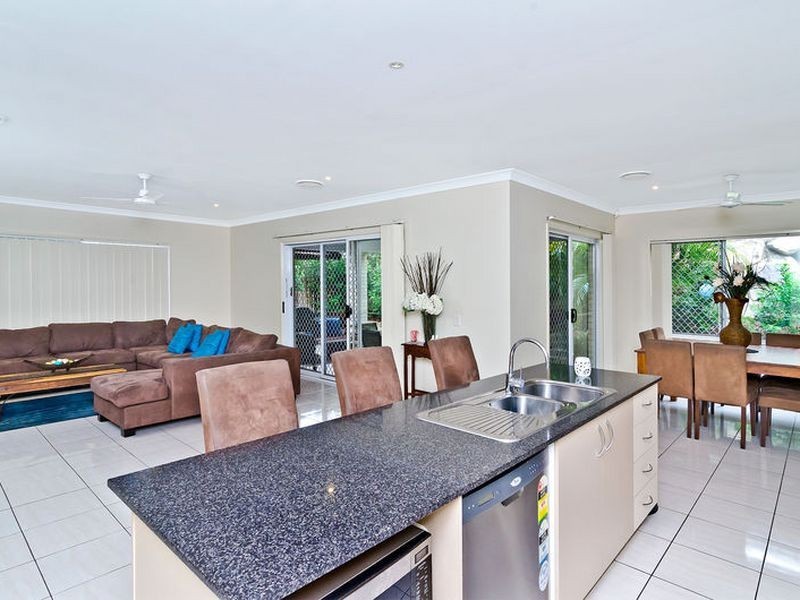 49 Barradeen Circuit, Pacific Pines QLD 4211