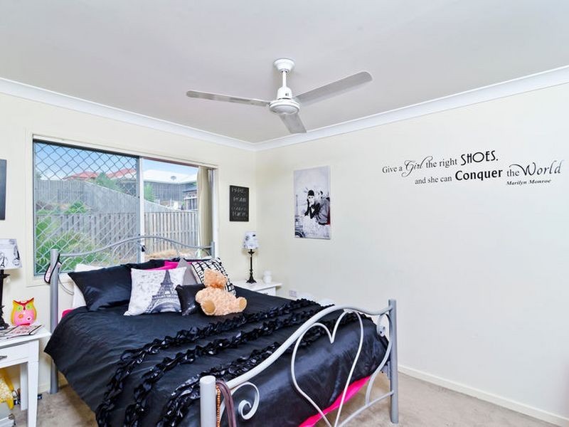 49 Barradeen Circuit, Pacific Pines QLD 4211