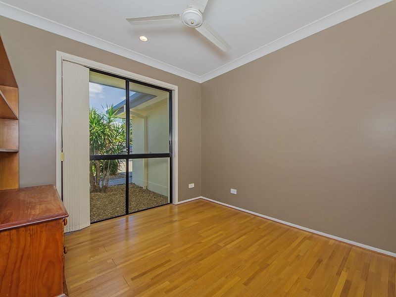 9 Howland Circuit, Pacific Pines QLD 4211