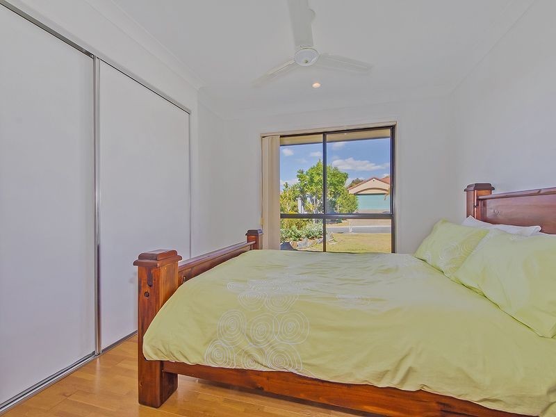 9 Howland Circuit, Pacific Pines QLD 4211