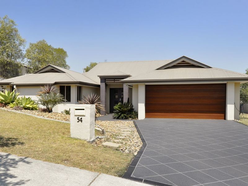 54 Hillary Circuit, Pacific Pines QLD 4211