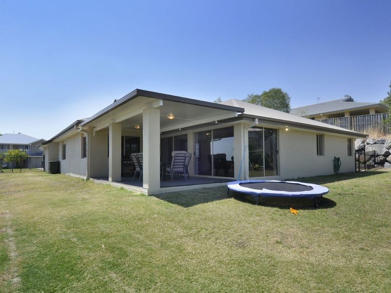 54 Hillary Circuit, Pacific Pines QLD 4211