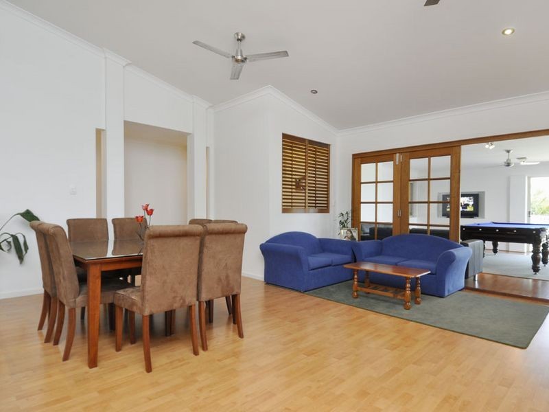 54 Hillary Circuit, Pacific Pines QLD 4211