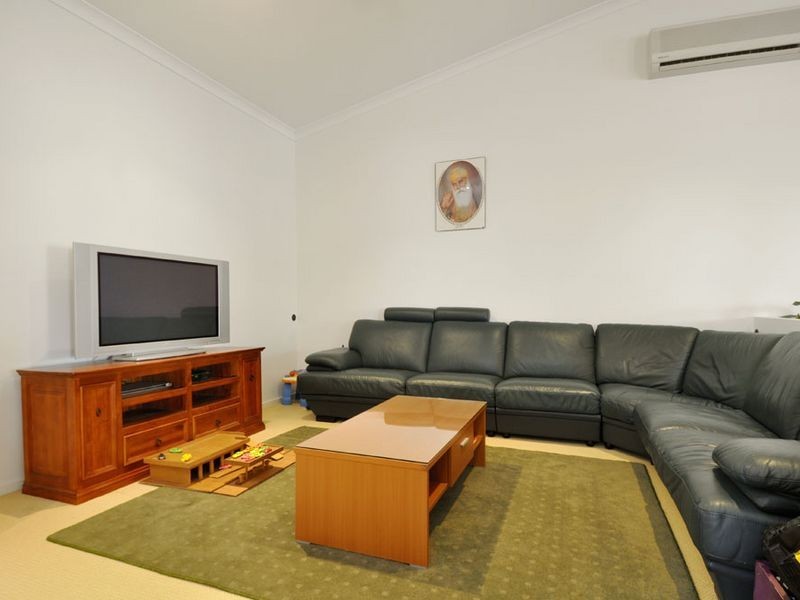 54 Hillary Circuit, Pacific Pines QLD 4211