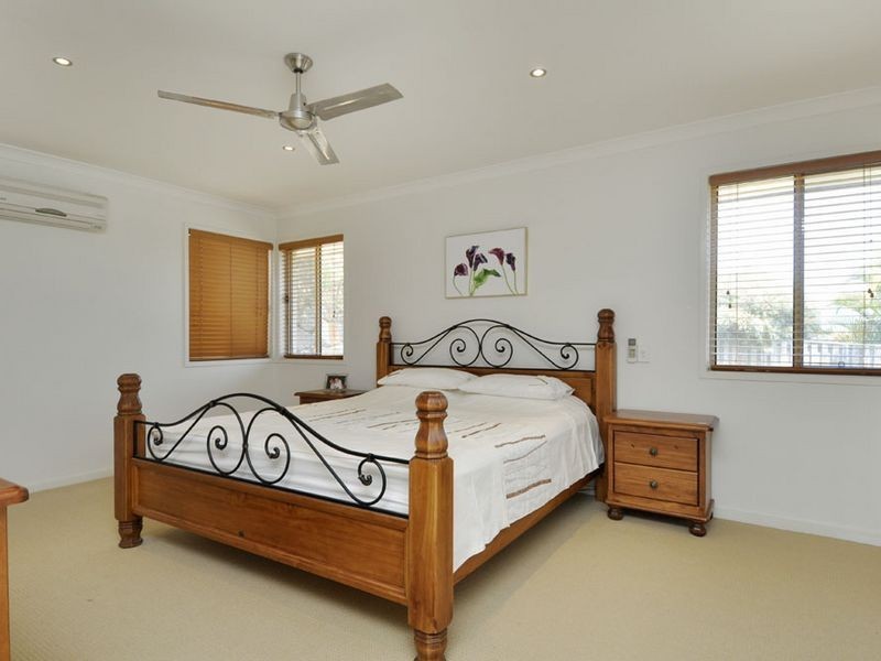 54 Hillary Circuit, Pacific Pines QLD 4211