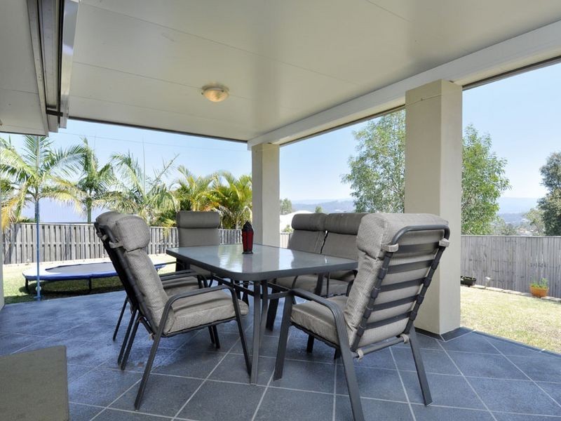 54 Hillary Circuit, Pacific Pines QLD 4211