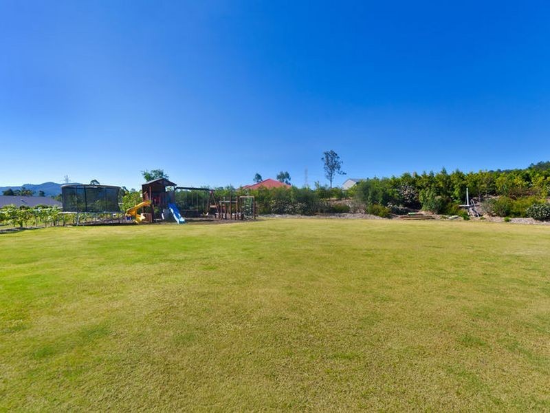 14 Ginger Rogers Road, Maudsland QLD 4210