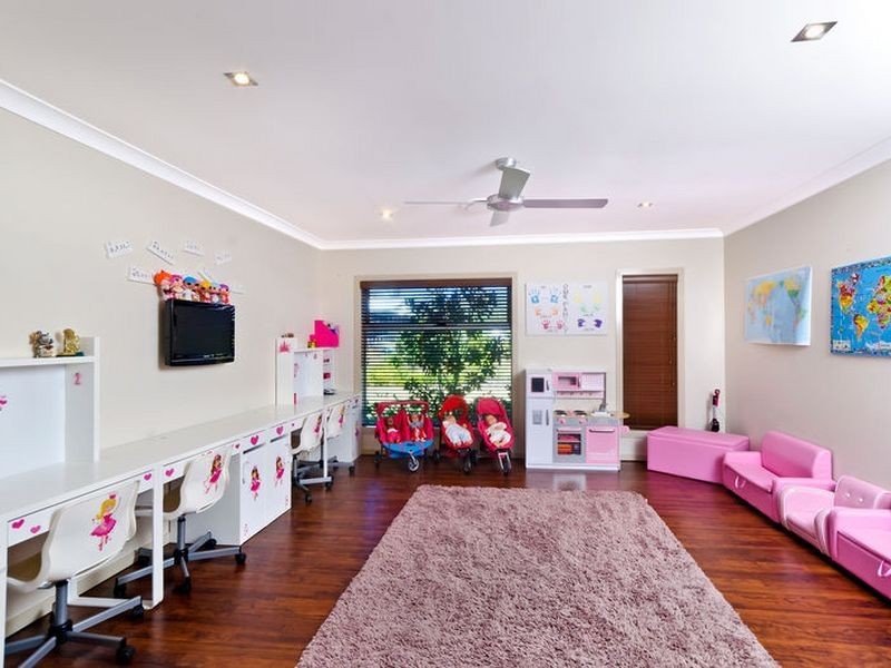 14 Ginger Rogers Road, Maudsland QLD 4210