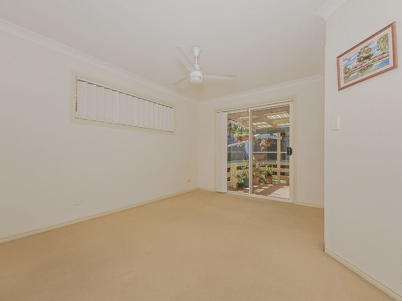 7 Antipodes Close, Pacific Pines QLD 4211