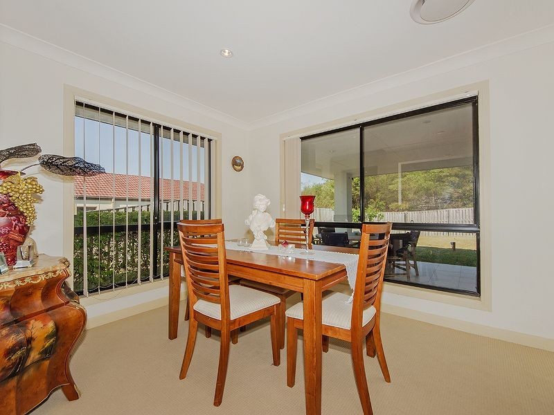 10 Roberts Drive, Maudsland QLD 4210