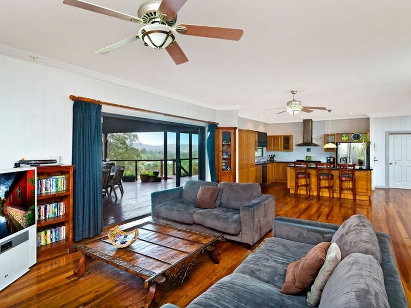 99 Gladrose Crescent, Wongawallan QLD 4210