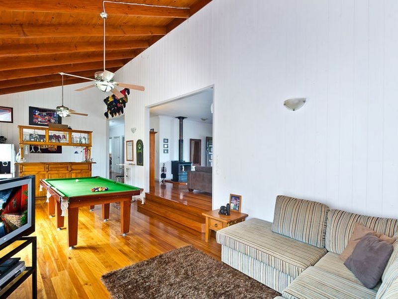 99 Gladrose Crescent, Wongawallan QLD 4210