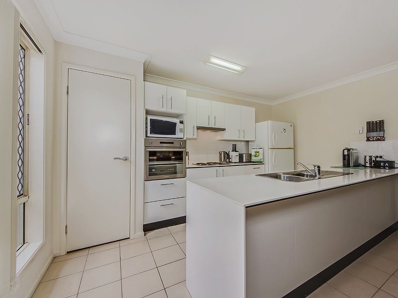 1/50 Lawley Crescent, Pacific Pines QLD 4211
