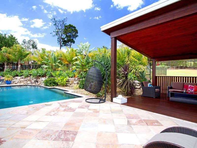 17 Waldorf Place, Maudsland QLD 4210