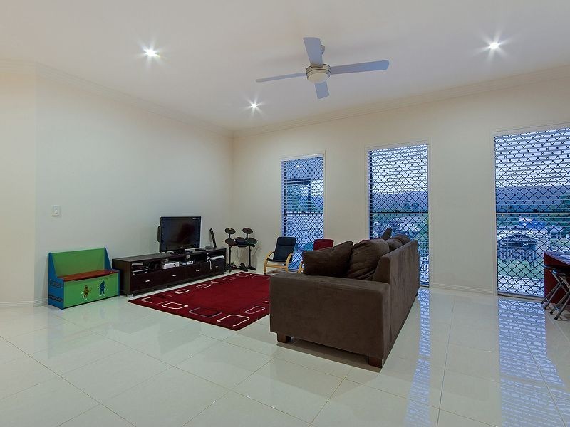 38 Ginger Rogers Road, Maudsland QLD 4210