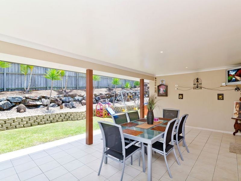 6 Mcrae Circuit, Pacific Pines QLD 4211