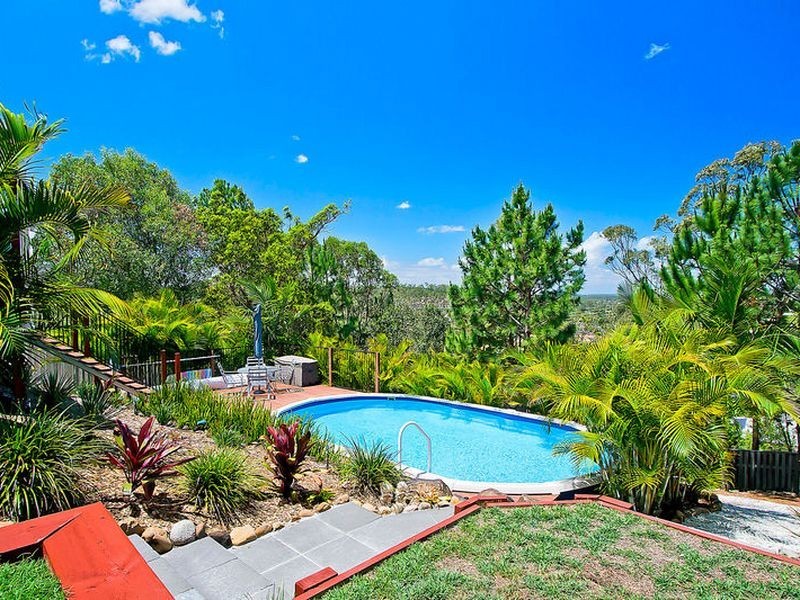 12 Mitaro Rise, Pacific Pines QLD 4211