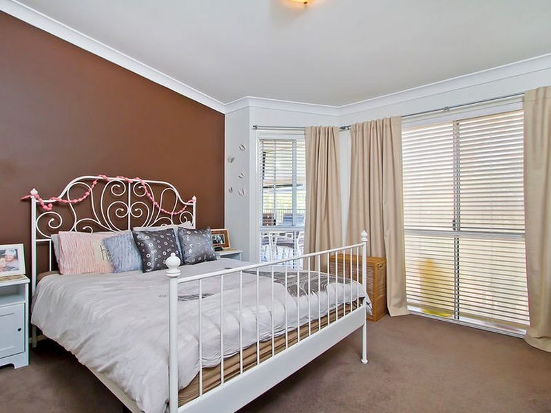 12 Mitaro Rise, Pacific Pines QLD 4211