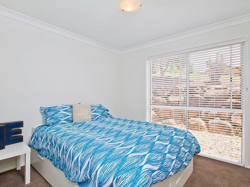 12 Mitaro Rise, Pacific Pines QLD 4211