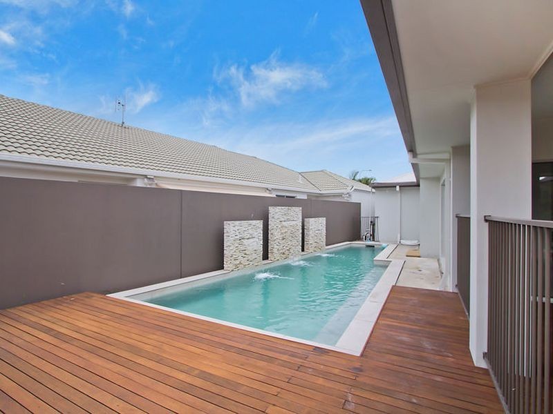 5 Ben Dalley Drive, Helensvale QLD 4212