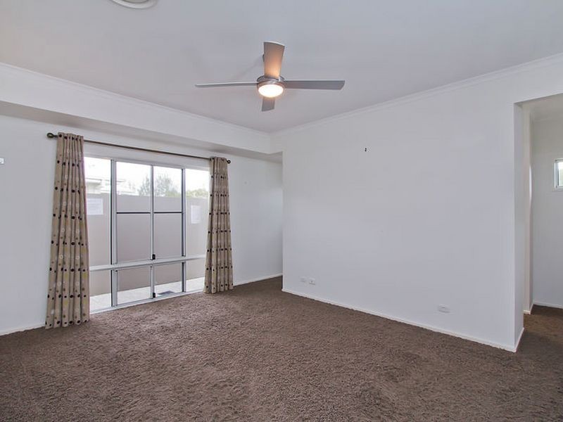 5 Ben Dalley Drive, Helensvale QLD 4212