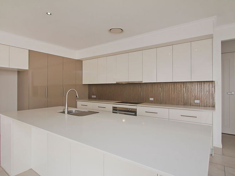 5 Ben Dalley Drive, Helensvale QLD 4212