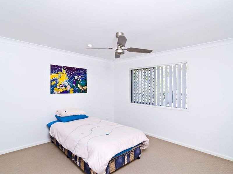 18 Wellers Street, Pacific Pines QLD 4211