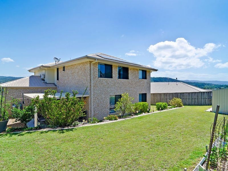 18 Wellers Street, Pacific Pines QLD 4211