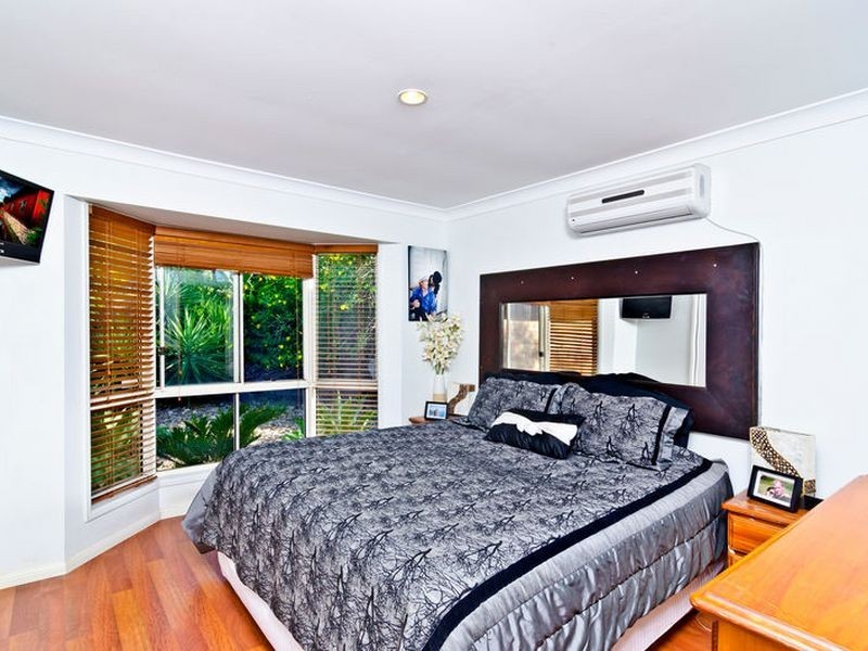 219 Universal Street, Oxenford QLD 4210