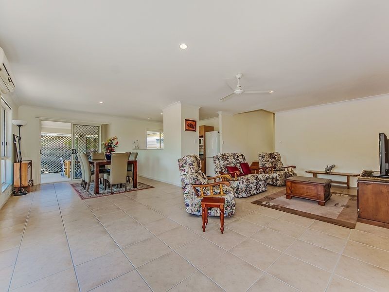 1 Ainslie Street, Pacific Pines QLD 4211