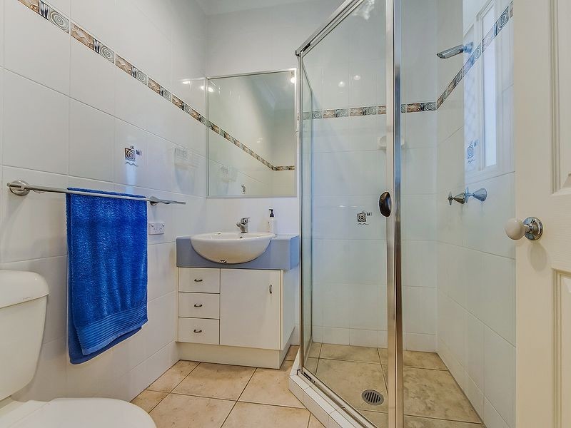 1 Ainslie Street, Pacific Pines QLD 4211